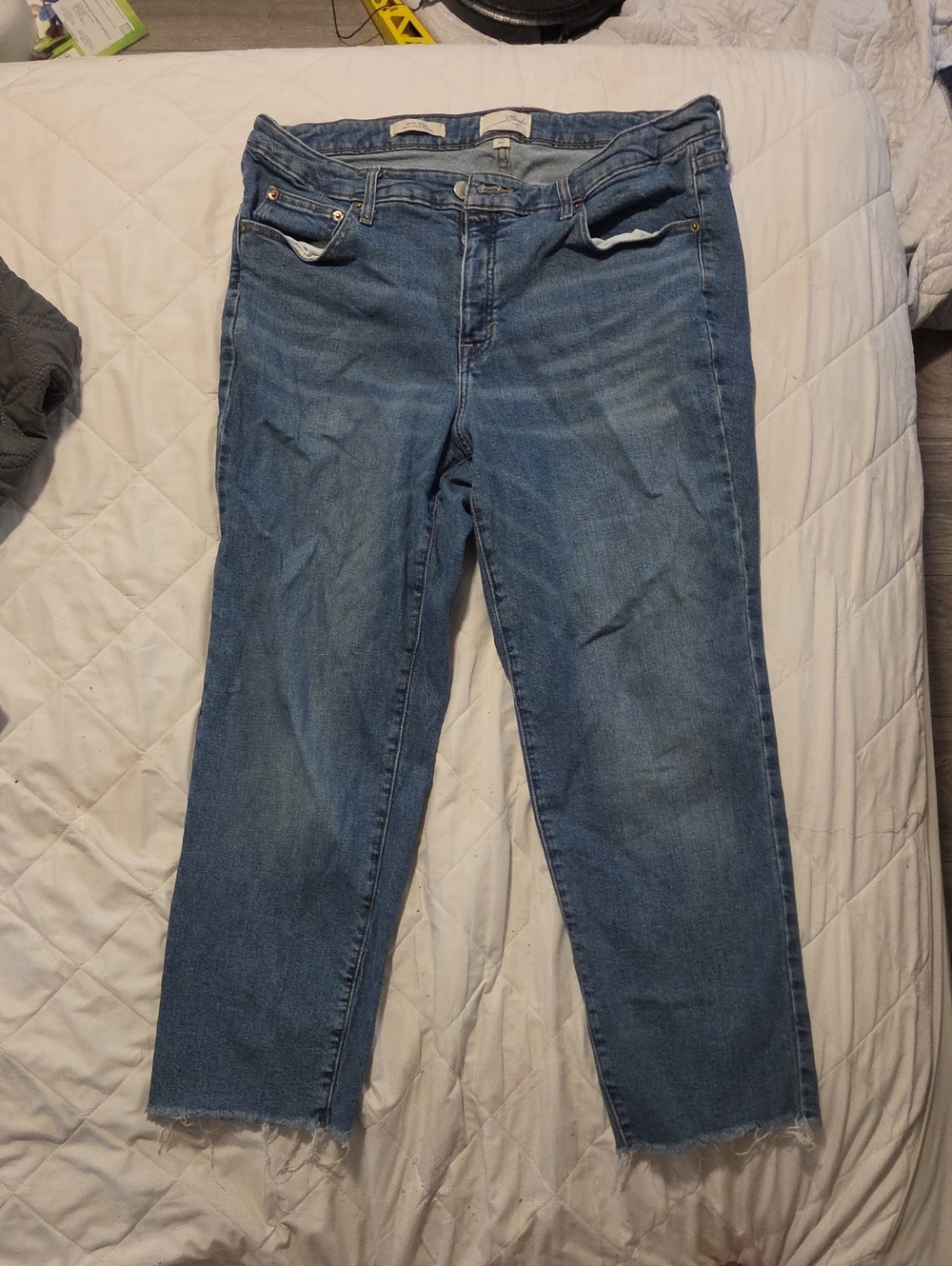 Classic Blue Women’s Jeans - Universal Thread, Sz 17/R
